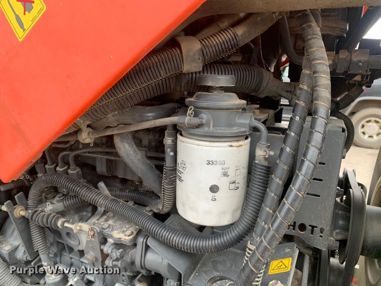 image for item MM9767 Kubota M7040  tractor