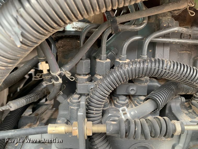 image for item MM9767 Kubota M7040  tractor