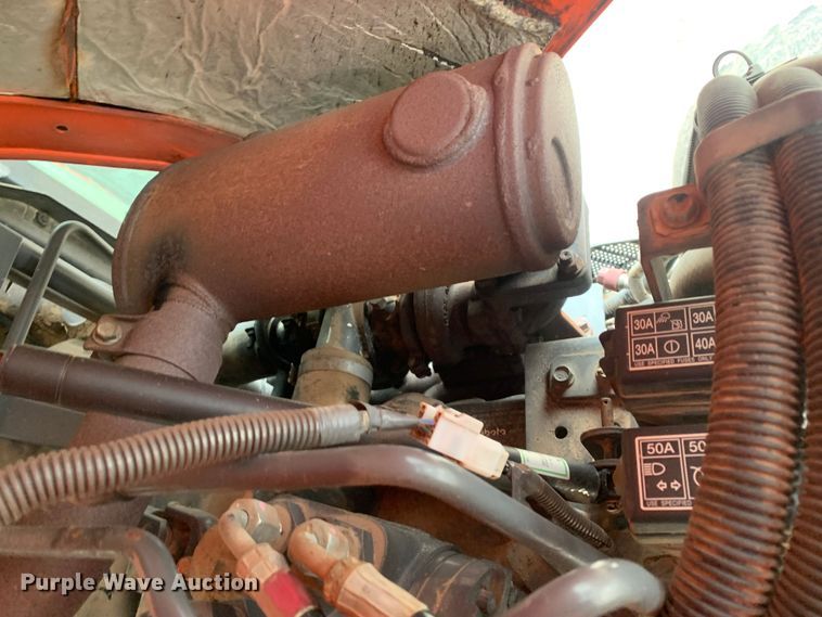 image for item MM9767 Kubota M7040  tractor