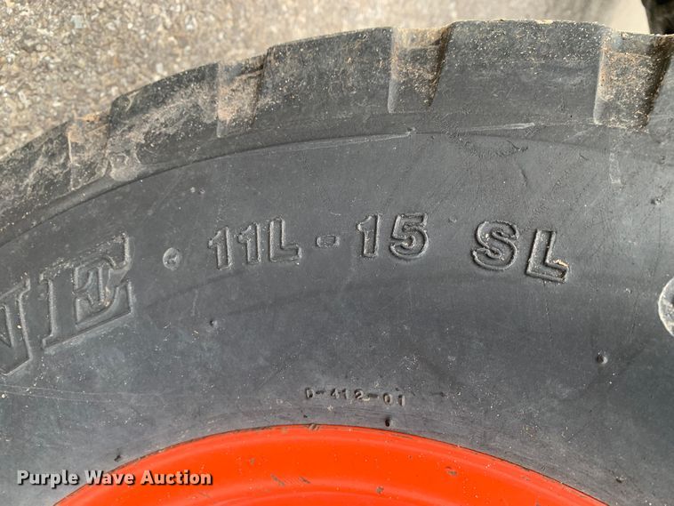 image for item MM9767 Kubota M7040  tractor