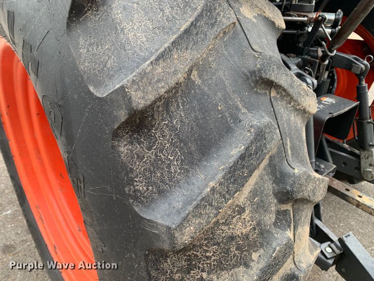 image for item MM9767 Kubota M7040  tractor