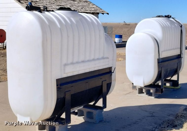 image for item MR9726 (2) saddle tanks