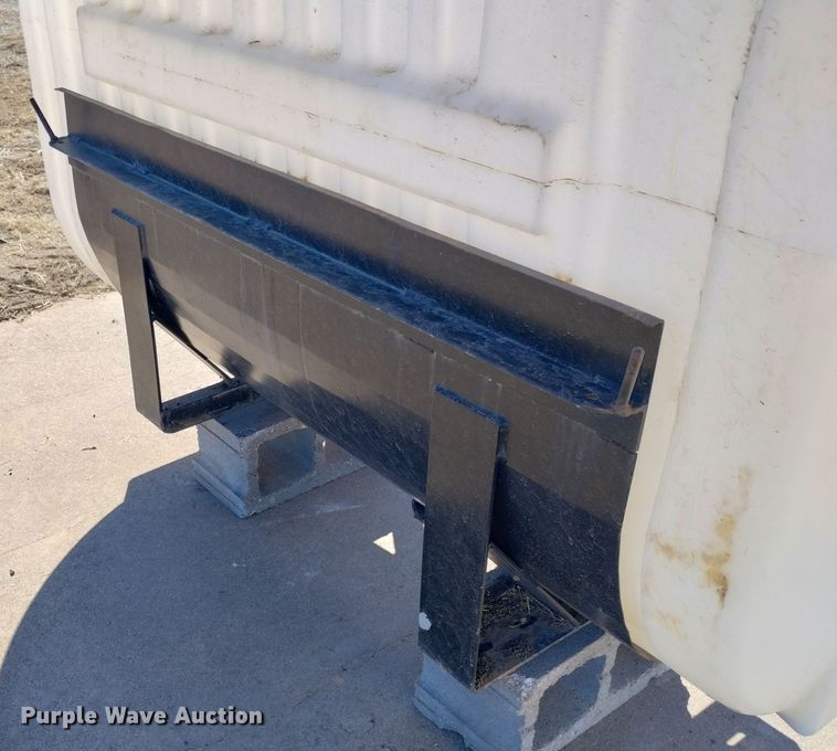 image for item MR9726 (2) saddle tanks