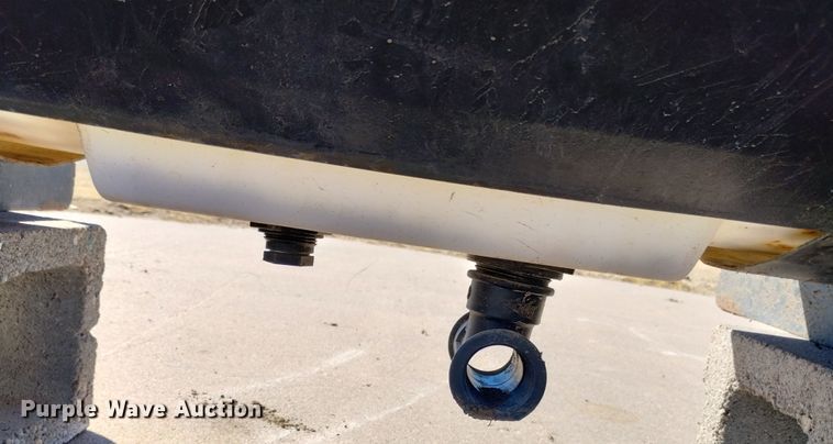 image for item MR9726 (2) saddle tanks