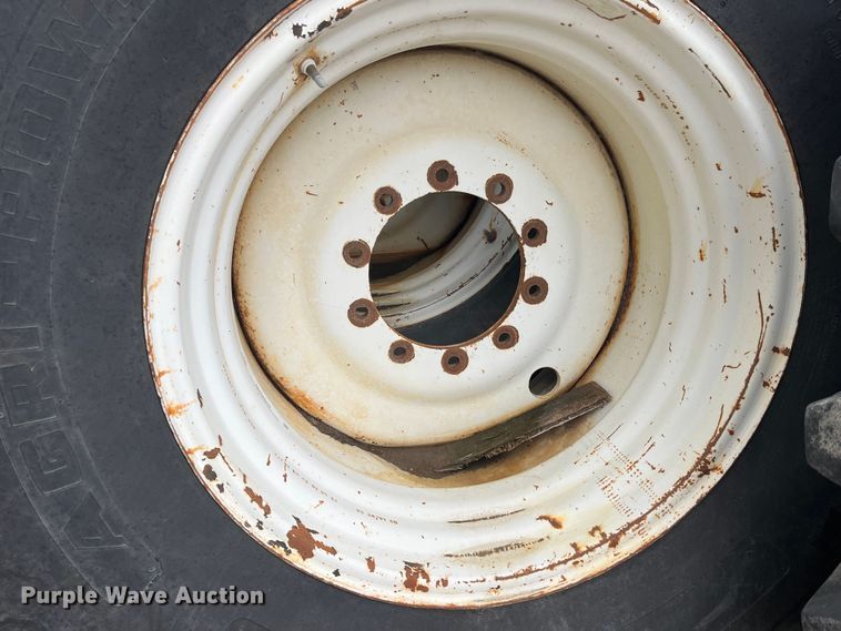 image for item MW9503 (4) 24.5-32 tires and wheels