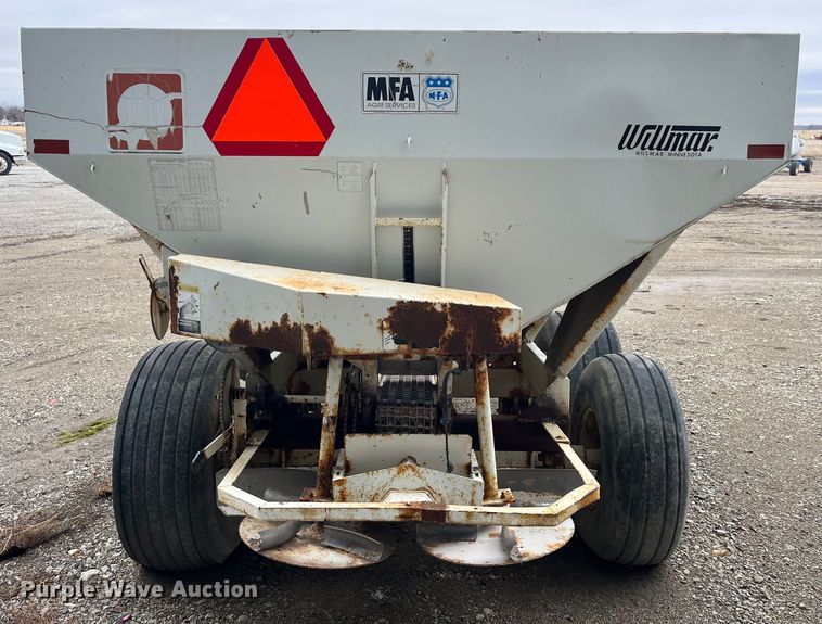 image for item MW9504 Willmar 600  spreader