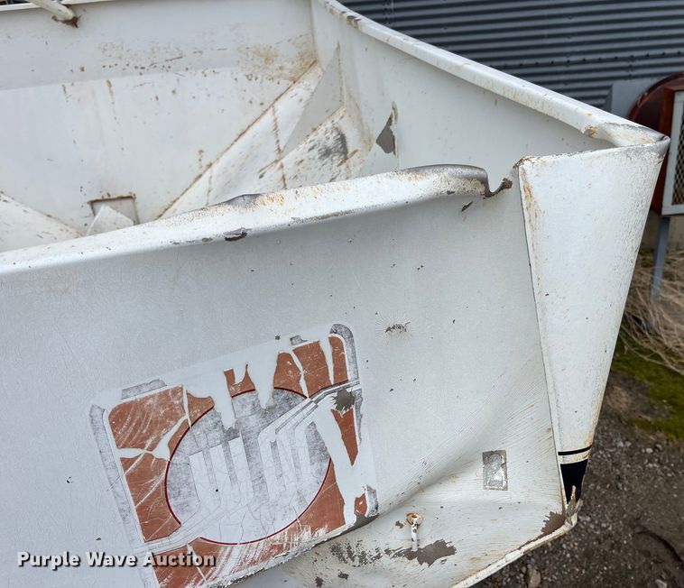 image for item MW9504 Willmar 600  spreader