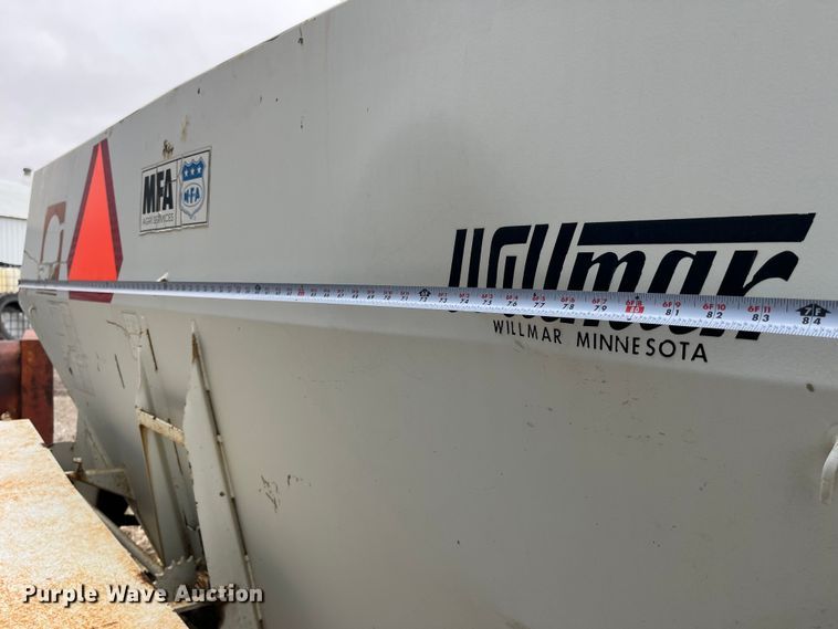 image for item MW9504 Willmar 600  spreader