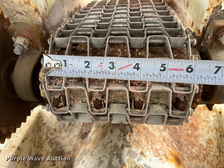 image for item MW9504 Willmar 600  spreader