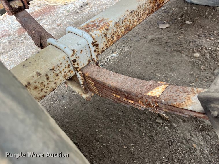 image for item MW9504 Willmar 600  spreader