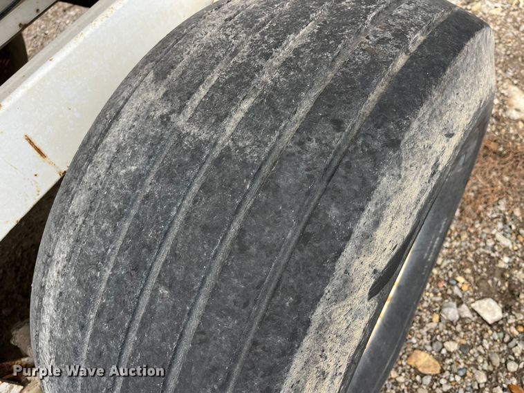 image for item MW9504 Willmar 600  spreader