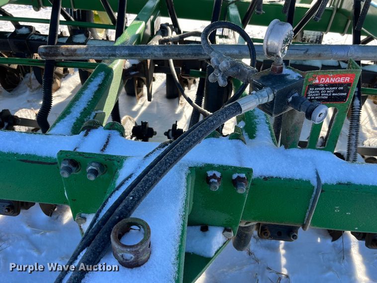 image for item MW9520 John Deere 750  grain drill