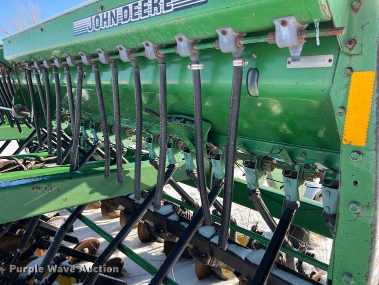 image for item MW9520 John Deere 750  grain drill
