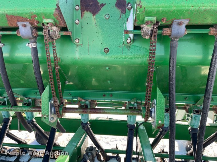 image for item MW9520 John Deere 750  grain drill