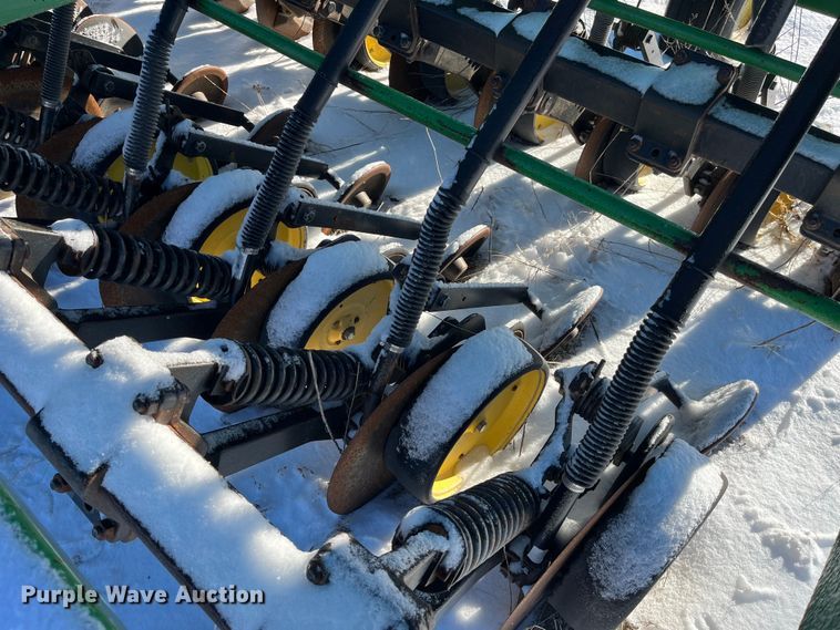 image for item MW9520 John Deere 750  grain drill