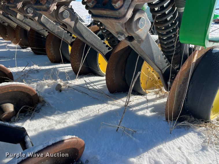 image for item MW9520 John Deere 750  grain drill