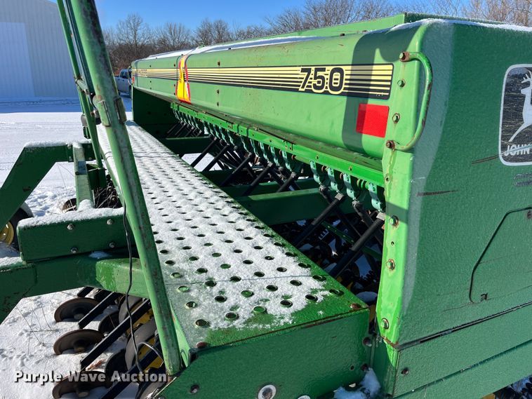 image for item MW9520 John Deere 750  grain drill