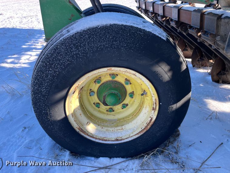 image for item MW9520 John Deere 750  grain drill