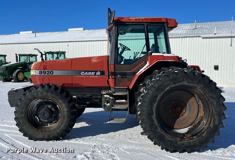 image for item MW9521 1997 Case IH 8920  MFWD tractor