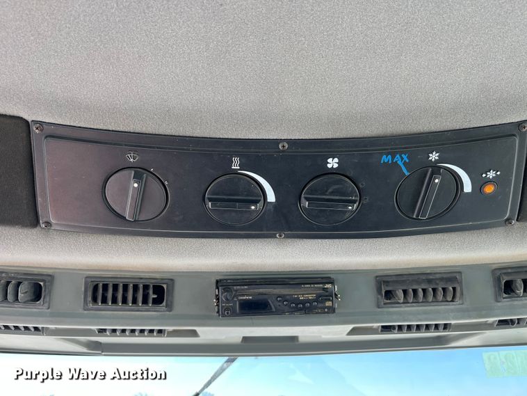 image for item MW9521 1997 Case IH 8920  MFWD tractor