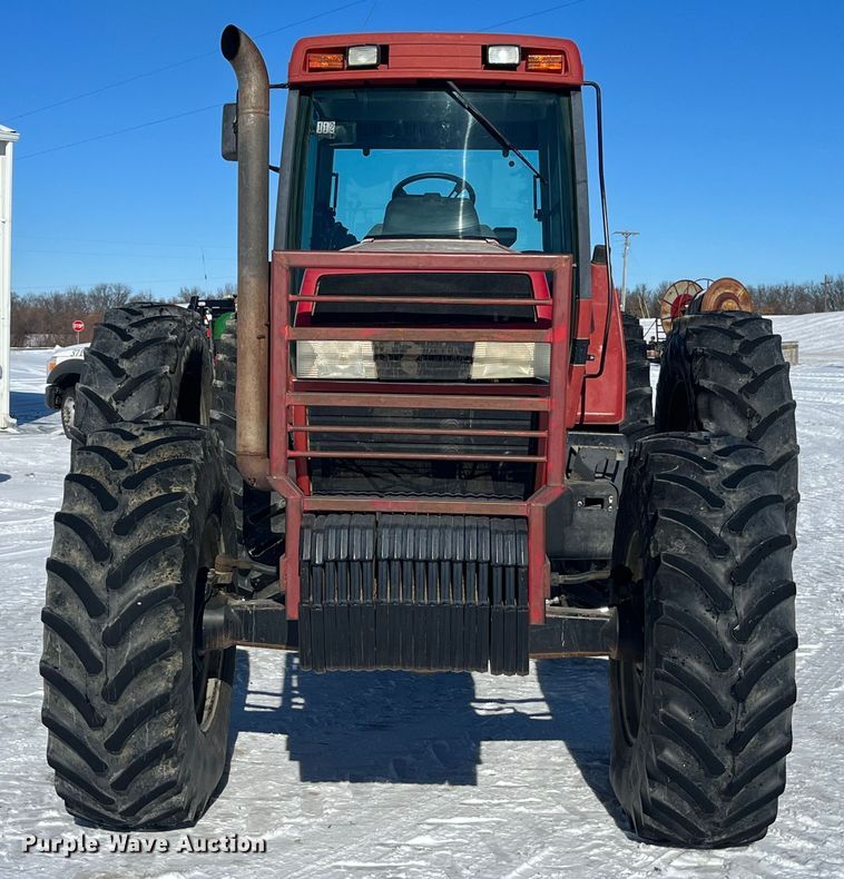 image for item MW9522 1995 Case IH 7220  MFWD tractor