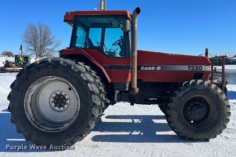 image for item MW9522 1995 Case IH 7220  MFWD tractor