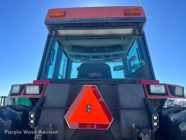 image for item MW9522 1995 Case IH 7220  MFWD tractor