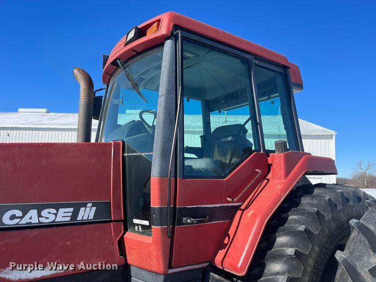 image for item MW9522 1995 Case IH 7220  MFWD tractor