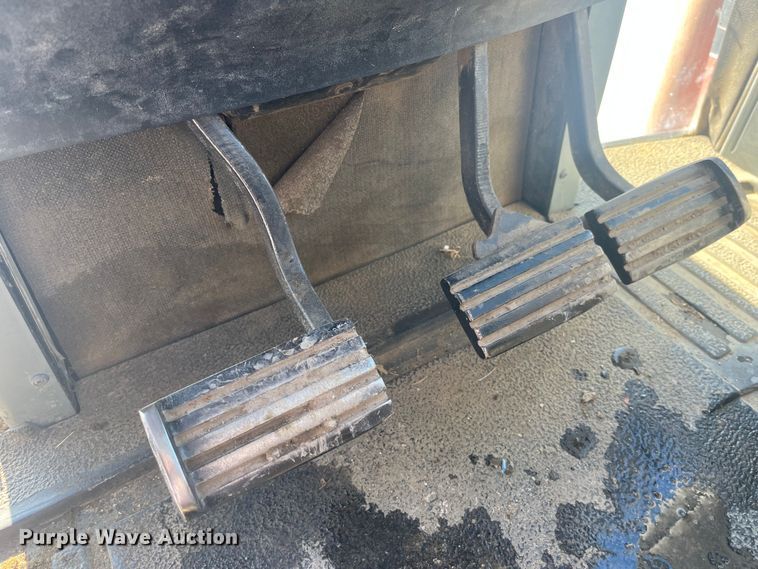 image for item MW9522 1995 Case IH 7220  MFWD tractor