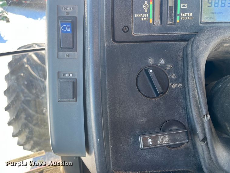 image for item MW9522 1995 Case IH 7220  MFWD tractor