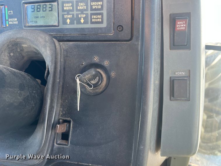 image for item MW9522 1995 Case IH 7220  MFWD tractor