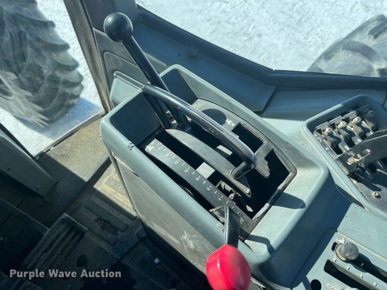 image for item MW9522 1995 Case IH 7220  MFWD tractor