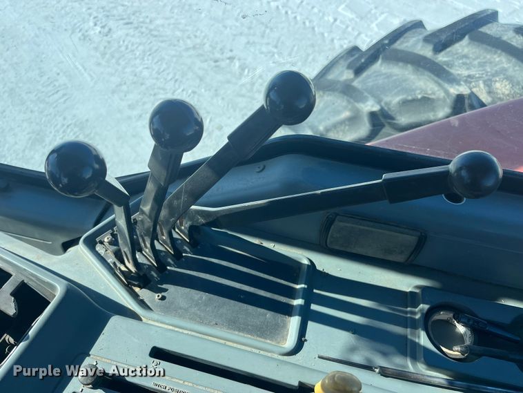 image for item MW9522 1995 Case IH 7220  MFWD tractor