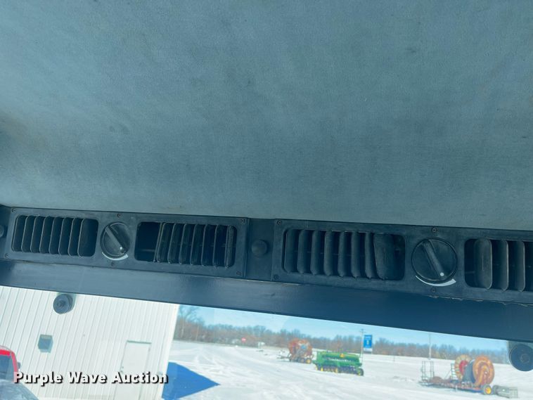 image for item MW9522 1995 Case IH 7220  MFWD tractor