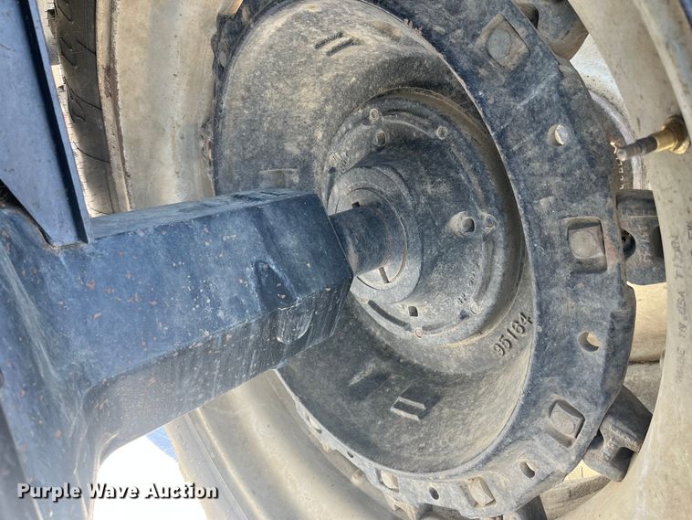 image for item MW9522 1995 Case IH 7220  MFWD tractor