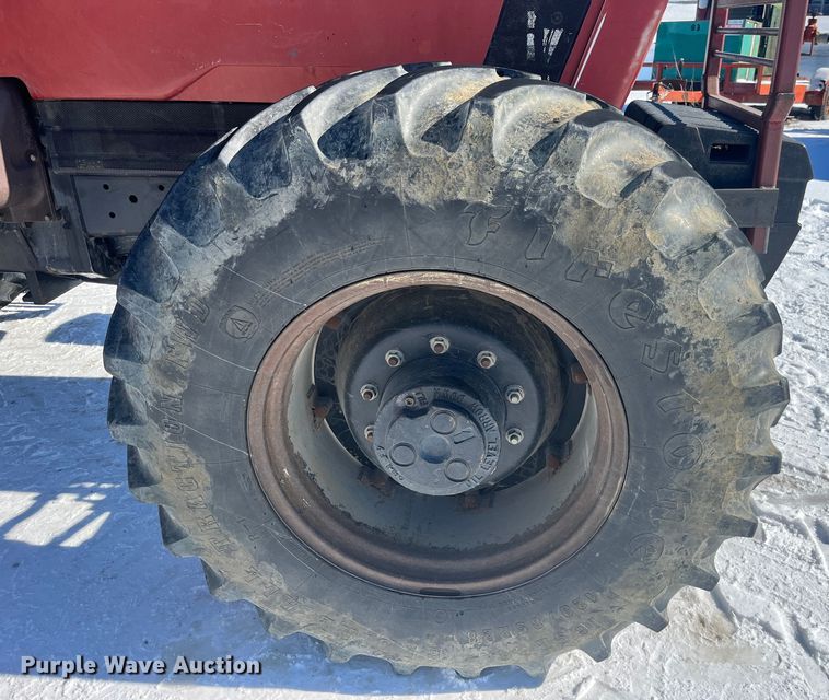 image for item MW9522 1995 Case IH 7220  MFWD tractor