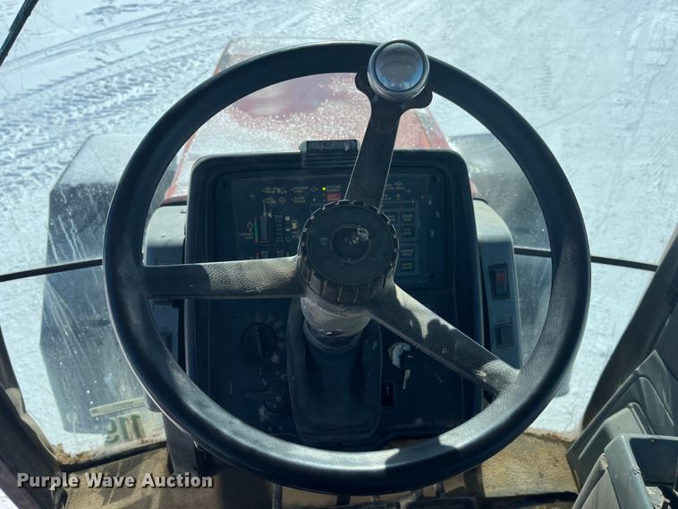 image for item MW9523 1997 Case IH 8920  MFWD tractor