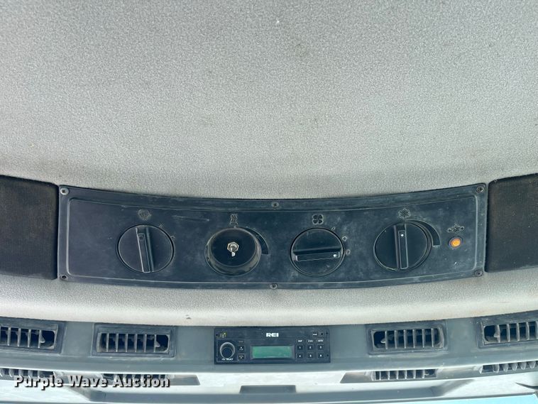 image for item MW9523 1997 Case IH 8920  MFWD tractor