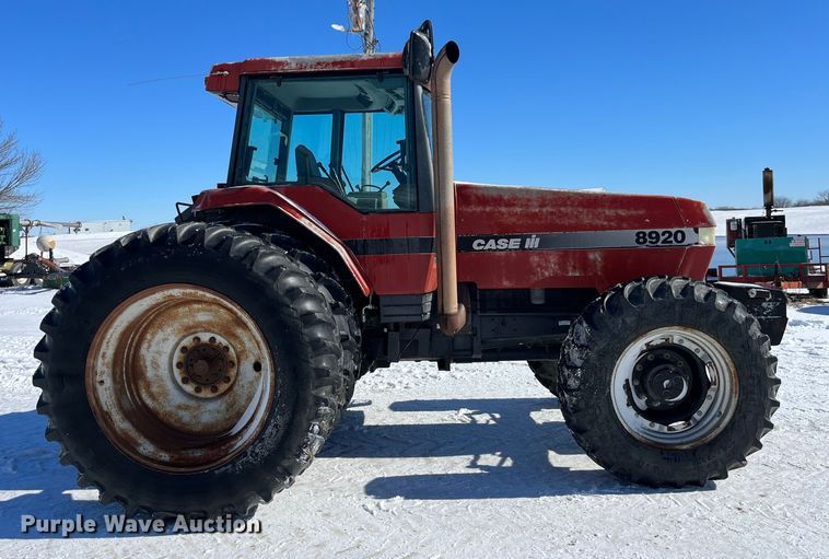 image for item MW9524 1997 Case IH 8920  MFWD tractor