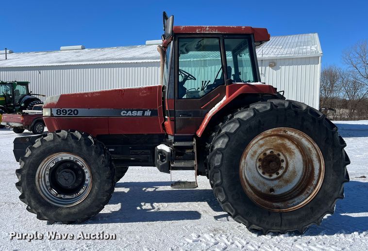 image for item MW9524 1997 Case IH 8920  MFWD tractor