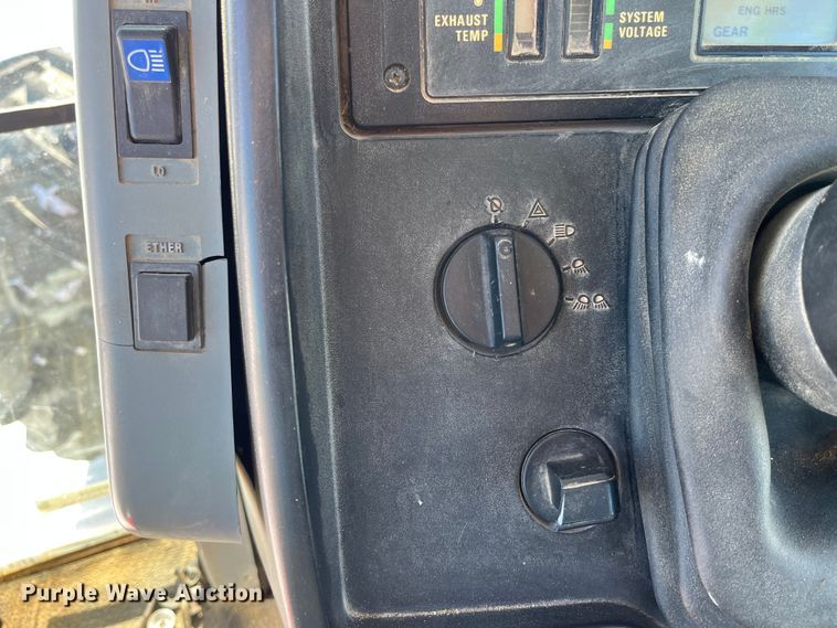 image for item MW9524 1997 Case IH 8920  MFWD tractor