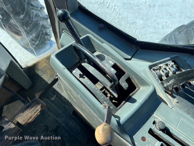 image for item MW9524 1997 Case IH 8920  MFWD tractor