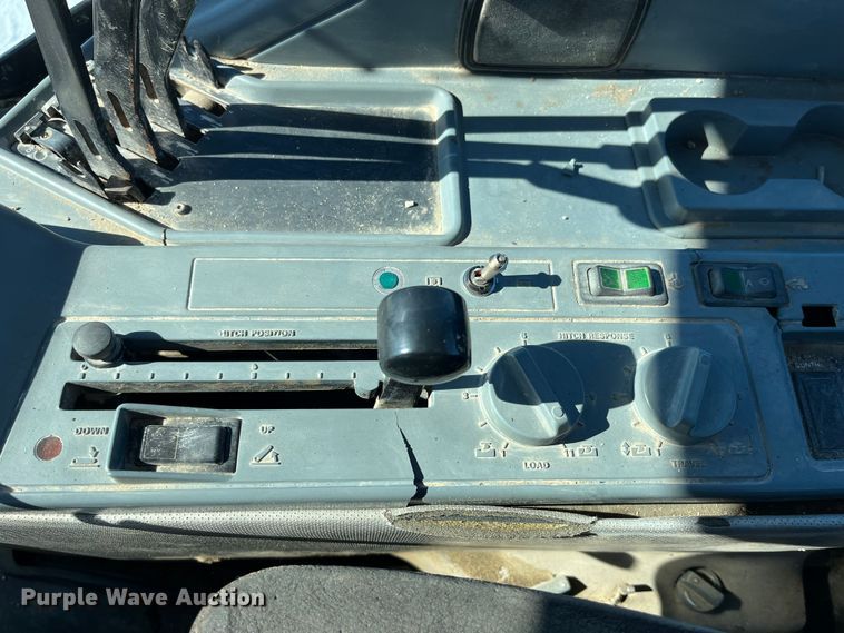 image for item MW9524 1997 Case IH 8920  MFWD tractor