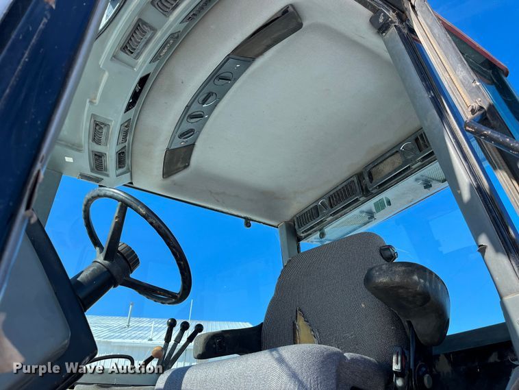 image for item MW9524 1997 Case IH 8920  MFWD tractor