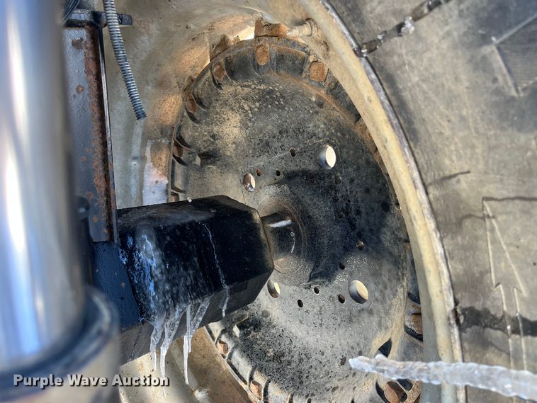 image for item MW9524 1997 Case IH 8920  MFWD tractor