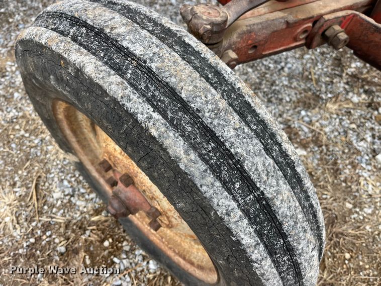 image for item MW9536 Ford 801 Powermaster  tractor