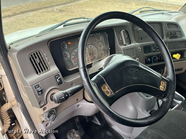 image for item DG5430 2007 Sterling L9500  dump truck