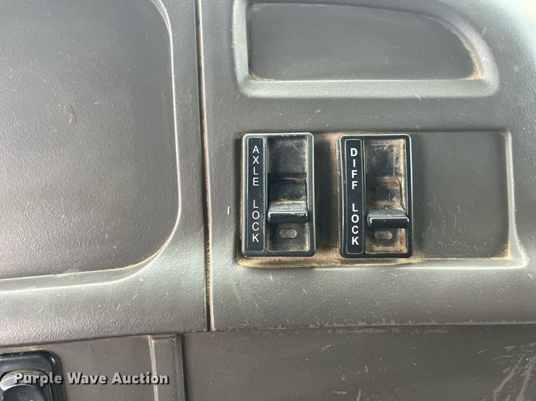 image for item DG5430 2007 Sterling L9500  dump truck