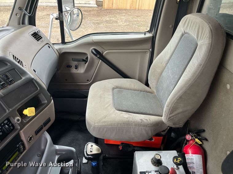 image for item DG5430 2007 Sterling L9500  dump truck