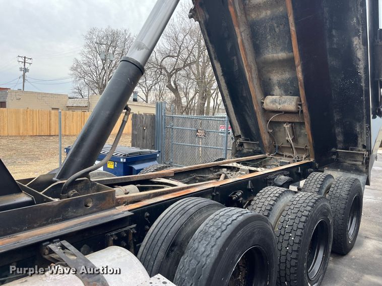 image for item DG5430 2007 Sterling L9500  dump truck